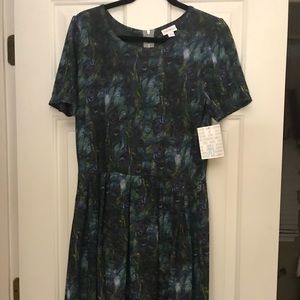 NWT Lularoe Amelia size xl
